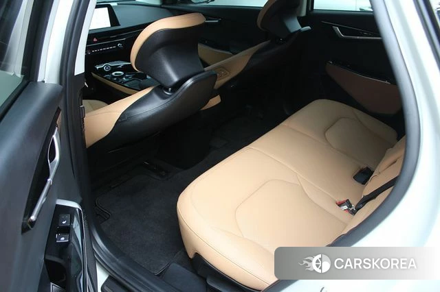 Kia EV6 2022 Серебристо-серый из Кореи, фото 6