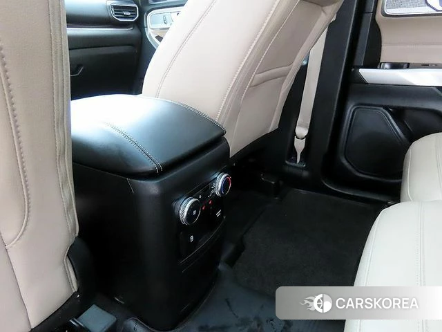 Ford Explorer 6th Generation 2022 Белый из Кореи, фото 6