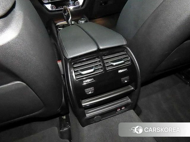 BMW 5 Series (G30) 2023 Серый из Кореи, фото 6
