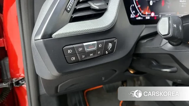 BMW 1 Series (F40) 2021 Оранжевый из Кореи, фото 6