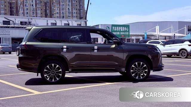 Lexus LX 2023 Зеленый из Китая, фото 6