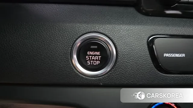 Kia Niro 2018 Белый из Кореи, фото 6