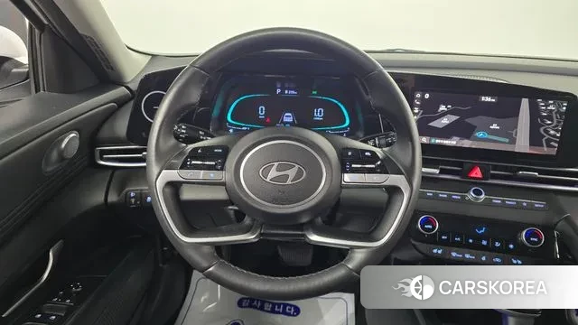 Hyundai The New Avante (CN7) 2023 Белый из Кореи, фото 6