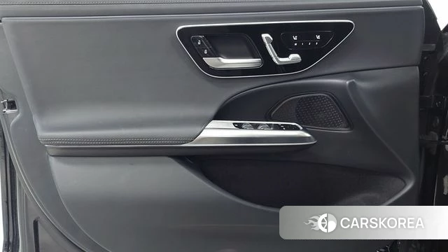 Mercedes-Benz E-Class W214 2024 Черный из Кореи, фото 6