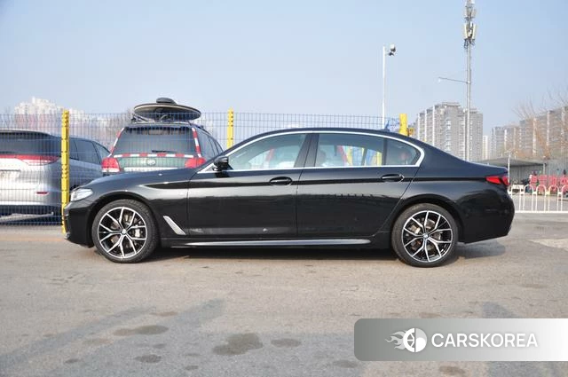 BMW 5 series 2022 Черный из Китая, фото 6