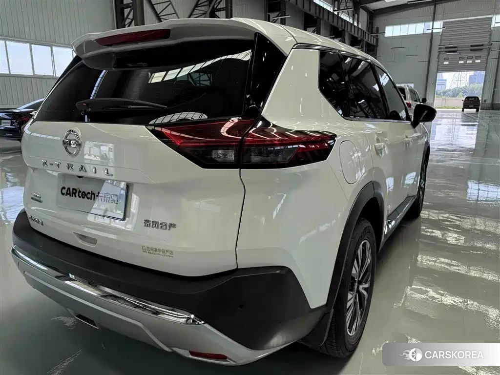 Nissan X-Trail 2021 Белый из Китая, фото 6