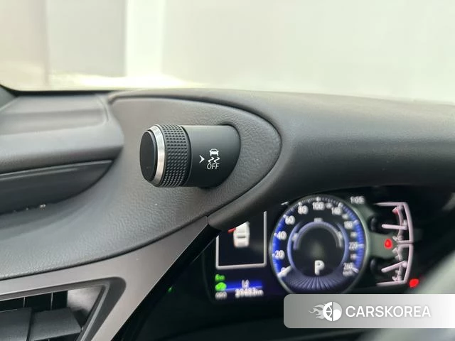 Lexus ES 2023 Серебристо-серый из Китая, фото 6