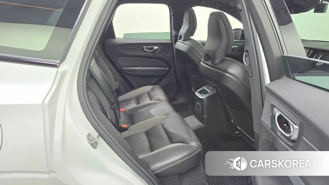 Volvo XC60 second Generation 2020 Белый из Кореи, фото 6