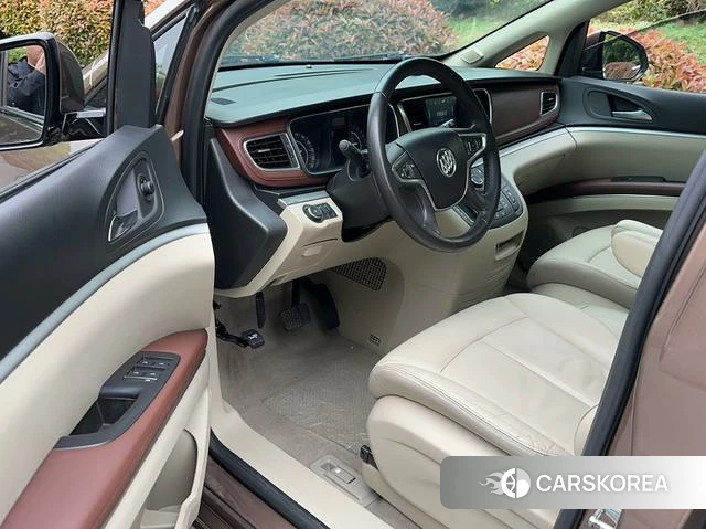 Buick GL8 2019 Коричневый из Китая, фото 6