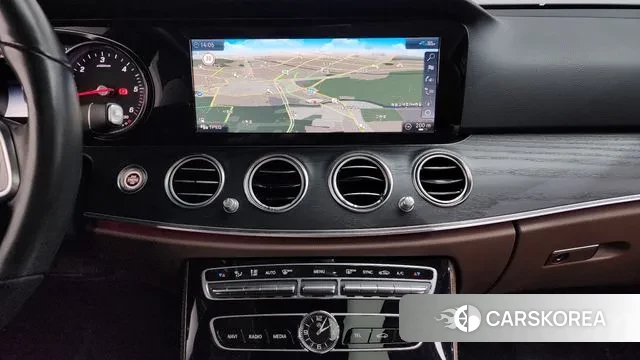 Mercedes-Benz E-Class W213 2020 Серый из Кореи, фото 6