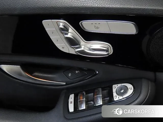 Mercedes-Benz C-Class W205 2019 Красный из Кореи, фото 6