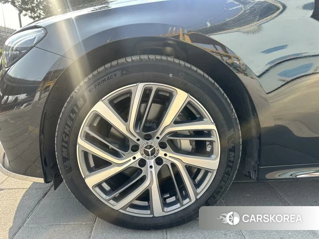 Mercedes-Benz E-class id 3913664 из Китая 6