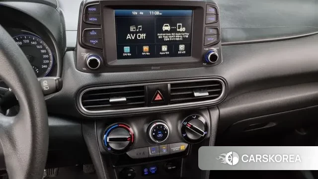 Hyundai Kona 2020 Светло-серебряный цвет из Кореи, фото 6