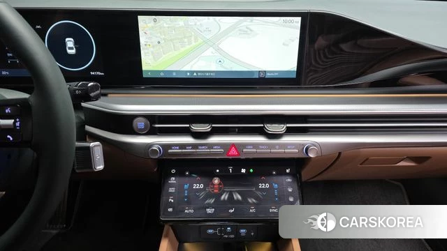 Hyundai Grandeur Hybrid (GN7) 2023 Серебристо-серый из Кореи, фото 6