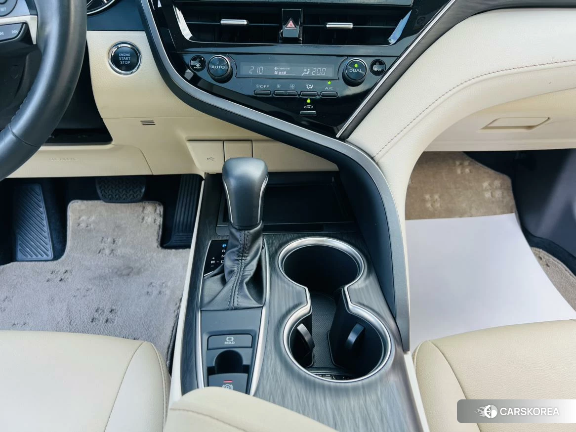 Toyota Camry 2021 Белый из Китая, фото 6