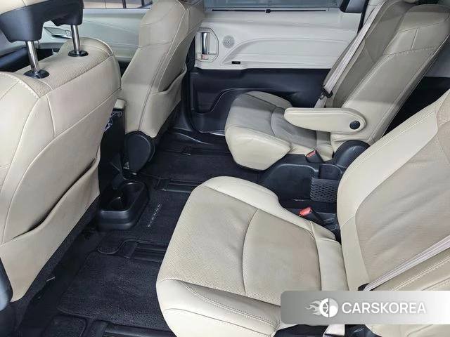 Toyota Sienna 4th Generation 2021 Белый из Кореи, фото 6