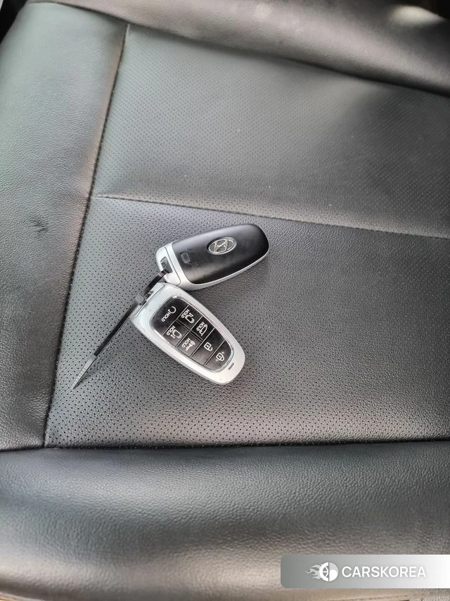 Hyundai Staria 2022 Желтый из Кореи, фото 6