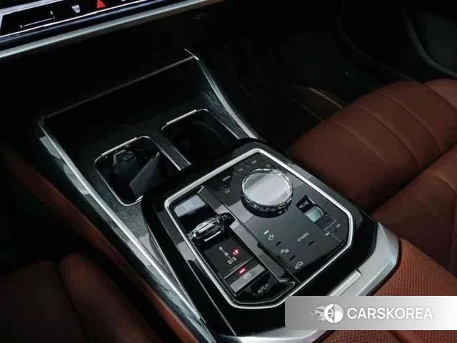 BMW 7 Series (G70) 2024 Черный из Кореи, фото 6