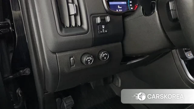 Chevrolet (GM Daewoo) Real New Colorado 2022 Черный из Кореи, фото 6