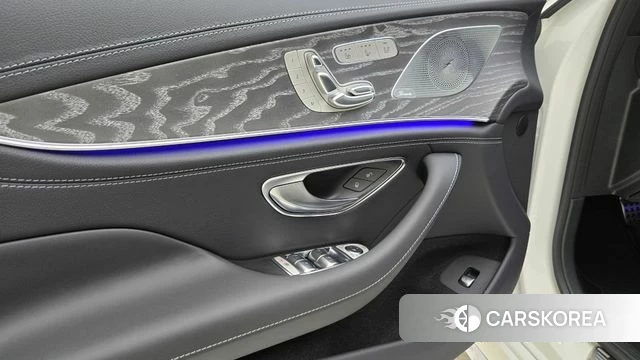 Mercedes-Benz AMG GT 2025 Белый из Кореи, фото 6