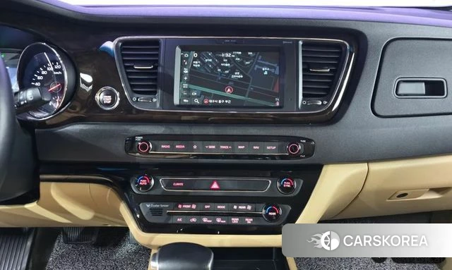 Kia The New Carnival 2018 Белый из Кореи, фото 6