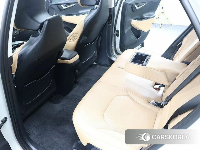 Kia EV6 2021 Жемчужный цвет из Кореи, фото 6