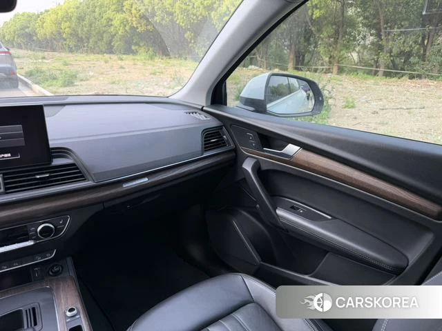 Audi Q5L 2021 Белый из Китая, фото 6