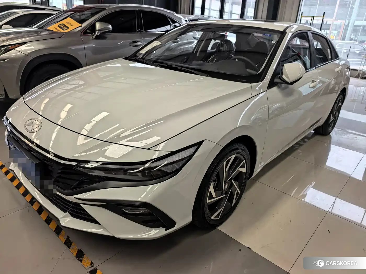 Hyundai Elantra 2026 Белый из Китая, фото 6
