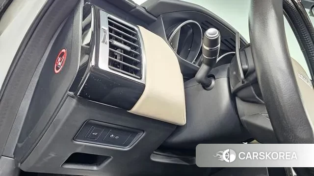 Land Rover Discovery 5 2019 Белый из Кореи, фото 6