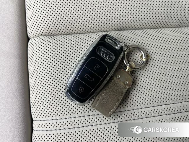 Audi Q4 e-tron 2022 Синий из Китая, фото 6