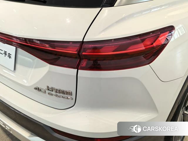 Audi Q5 e-tron 2023 Белый из Китая, фото 6