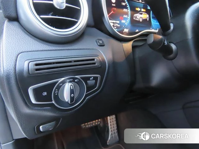 Mercedes-Benz GLC-Class X253 2021 Белый из Кореи, фото 6