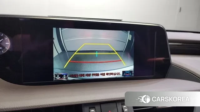 Lexus ES300h 7th generation 2019 Песочный из Кореи, фото 6