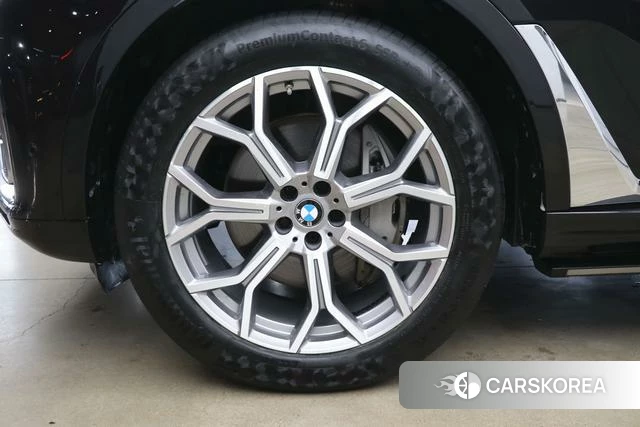 BMW X7 2021 Черный из Китая, фото 6