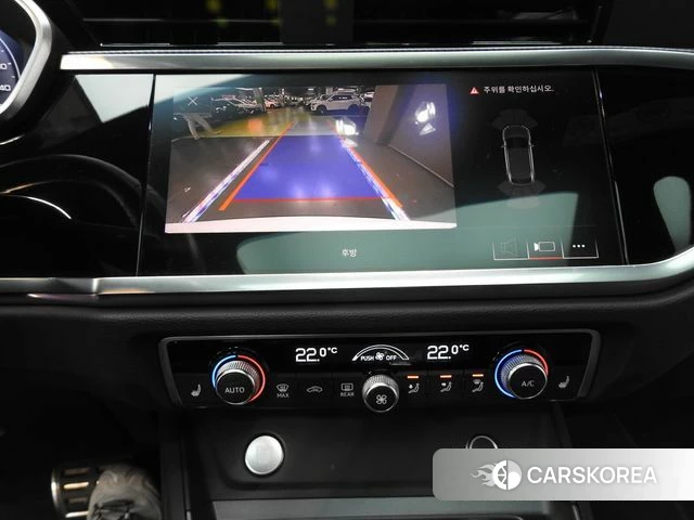 Audi Q3 (F3) 2020 Белый из Кореи, фото 6