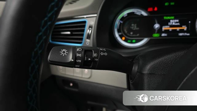Kia Niro 2018 Серебряный из Кореи, фото 6