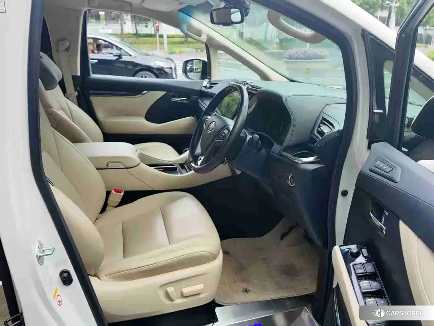 Toyota Alphard 2019 Белый из Китая, фото 6