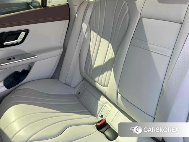 Mercedes-Benz EQE V295 2024 Белый из Кореи, фото 6