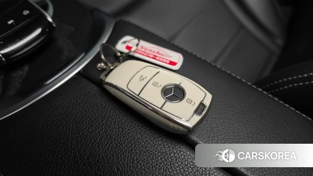 Mercedes-Benz C-Class W205 2019 Белый из Кореи, фото 6