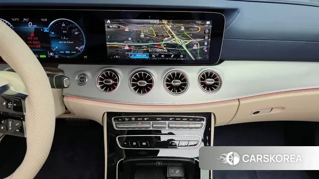 Mercedes-Benz E-Class W213 2023 Песочный из Кореи, фото 6