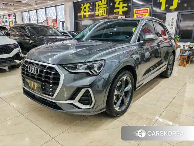 Audi Q3 2022 Темно-серый из Китая, фото 6