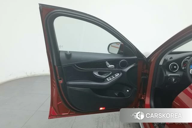 Mercedes-Benz Class C 2020 Красный из Китая, фото 6
