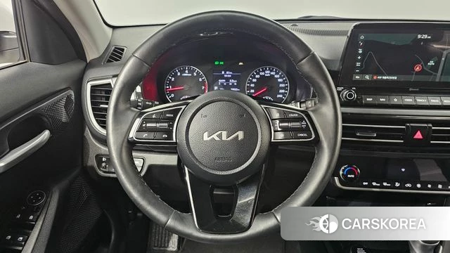Kia Seltos 2022 Белый из Кореи, фото 6