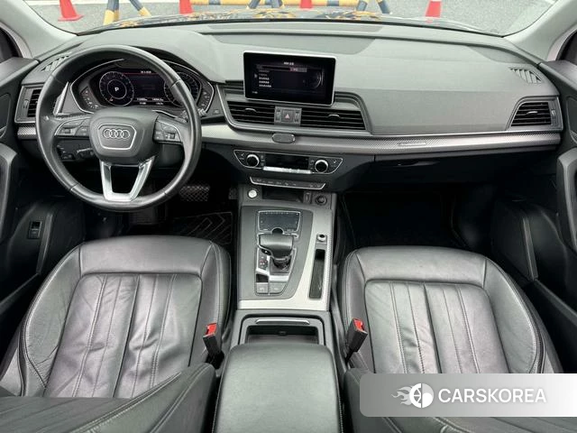 Audi Q5L 2021 Черный из Китая, фото 6