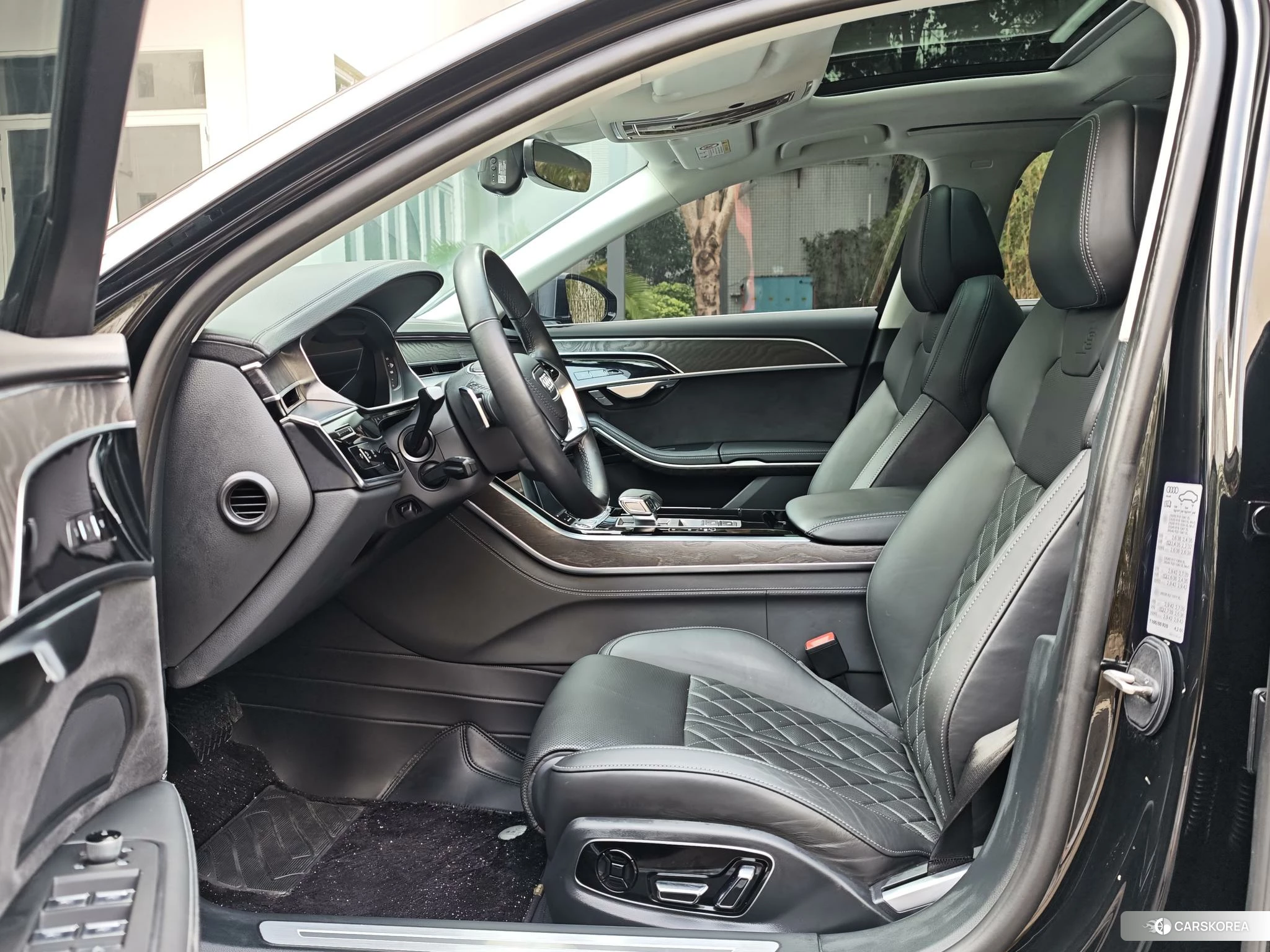 Audi A8 2021 Черный из Китая, фото 6