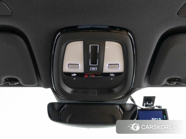 Volvo XC60 second Generation 2023 Белый из Кореи, фото 6