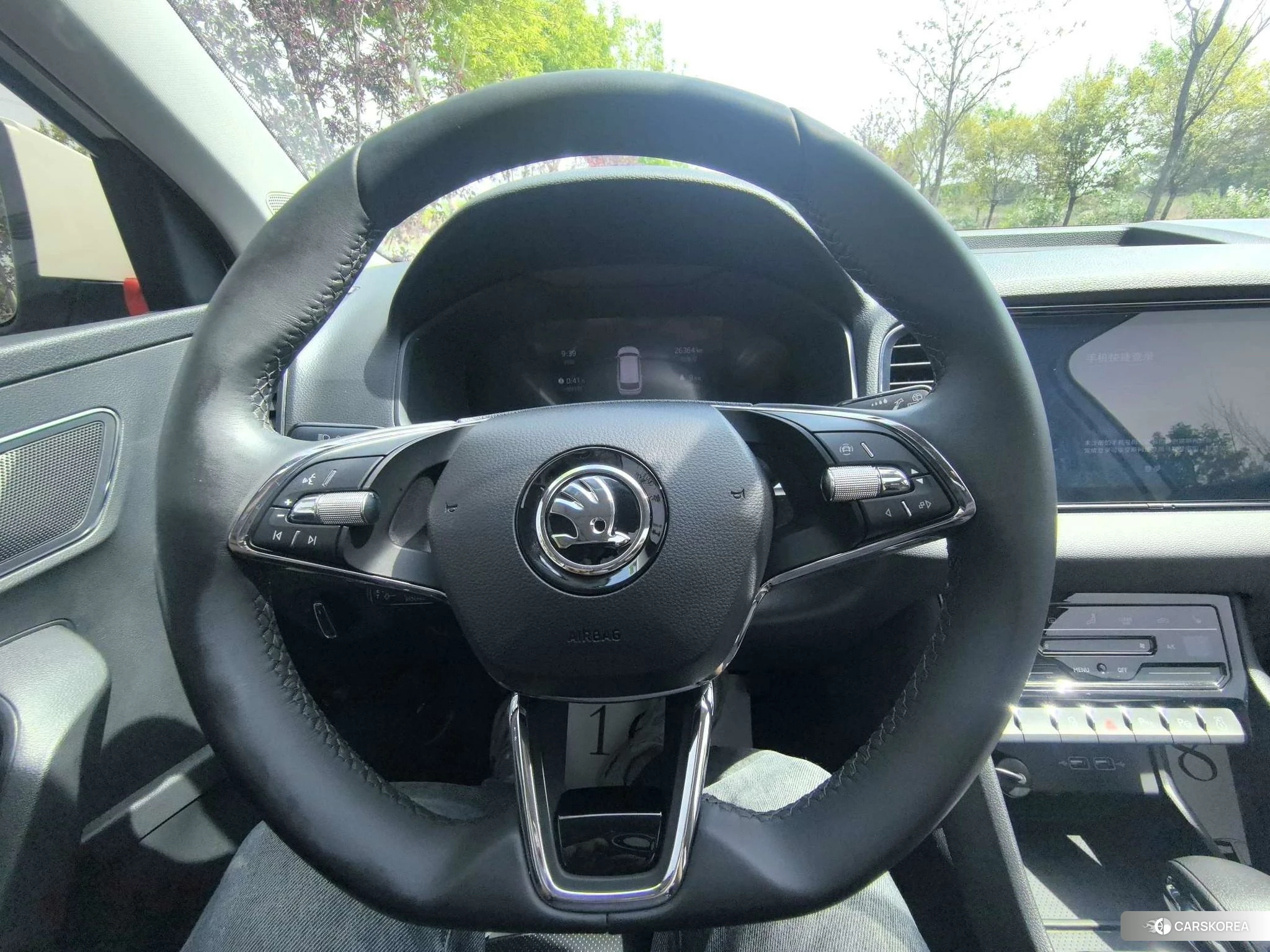 Skoda Krok 2022 Белый из Китая, фото 6