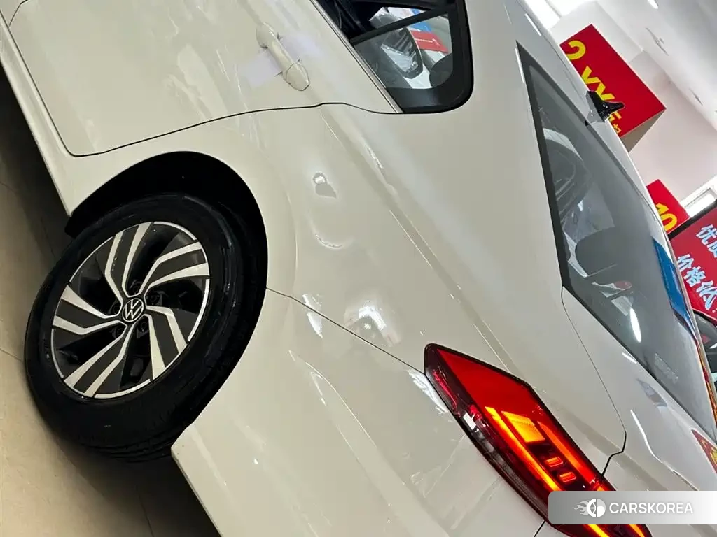 Volkswagen Bora 2026 Белый из Китая, фото 6