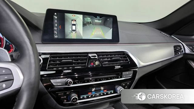 BMW 5 Series (G30) 2018 Серебристо-серый из Кореи, фото 6