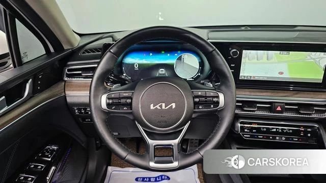 Kia K5 3rd generation 2023 Белый из Кореи, фото 6